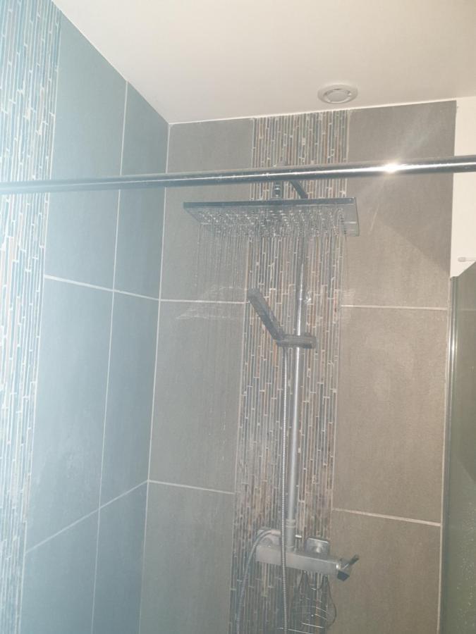 Chambre Privee Au Coeur De Calais Bagian luar foto