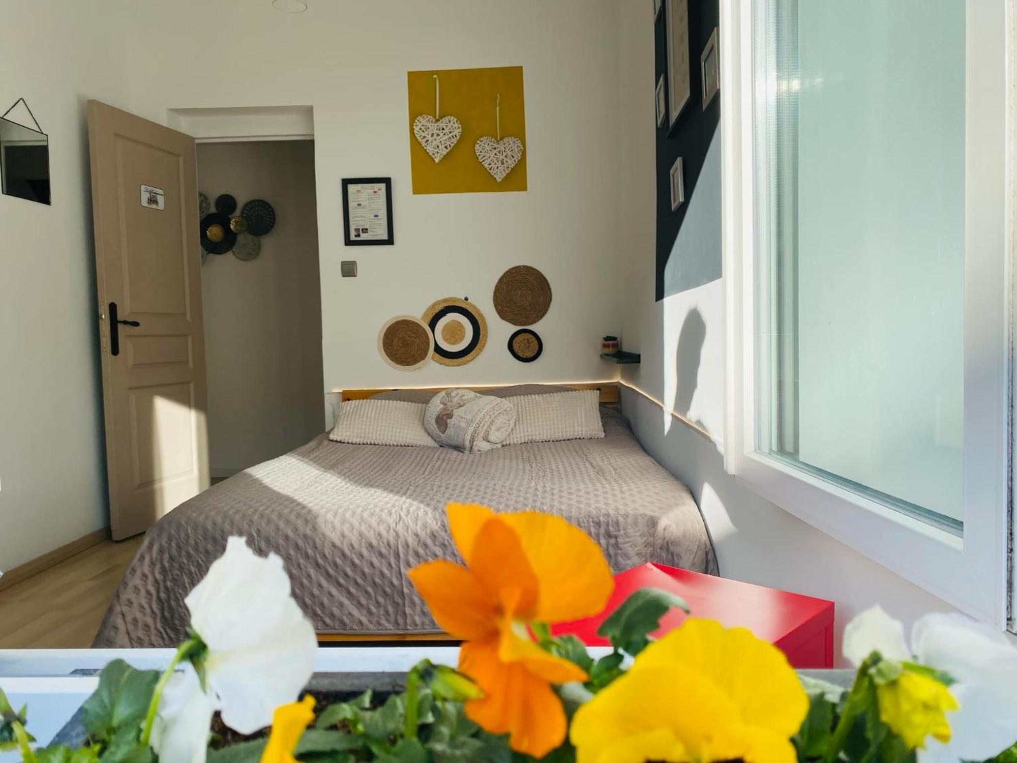 Chambre Privee Au Coeur De Calais Bagian luar foto